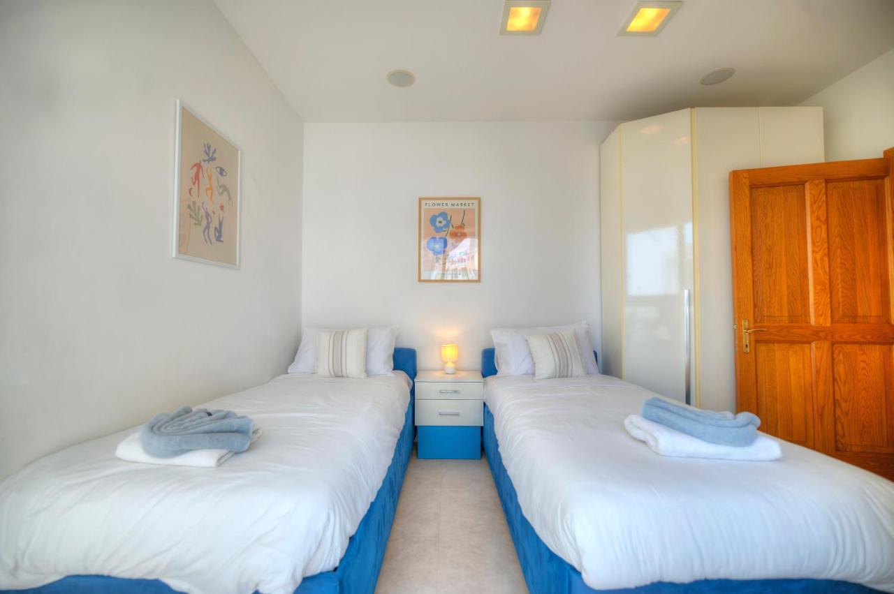 Spacious 3bedrooms With Spectacular Views Goslm-6 Sliema