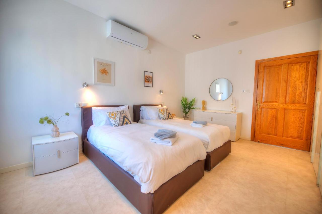 Spacious 3bedrooms With Spectacular Views Goslm-6 Apartament